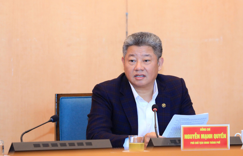 Phó Chủ tịch UBND TP. Hà Nội Nguyễn Mạnh Quyền tại cuộc họp.