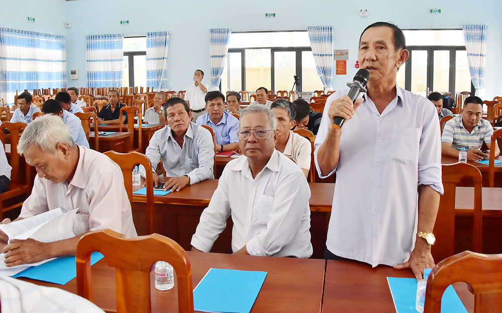 Trần Văn Chương, ấp Ông Yển kiến nghị tăng cường kiểm tra giá vật tư thuỷ sản tăng cao.