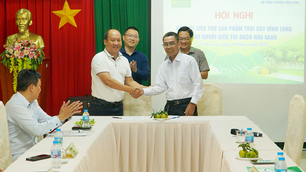 Các bên thực hiện ký kết bản ghi nhớ cam kết về đảm bảo chất lượng sản phẩm.