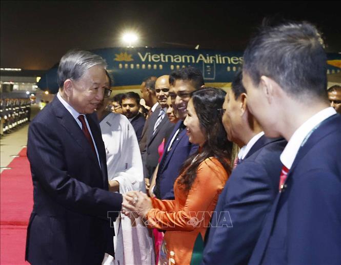 Tổng Bí thư, Chủ tịch nước Tô Lâm đến Colombo, bắt đầu chuyến thăm cấp Nhà nước tới Sri Lanka. Ảnh: Thống Nhất/TTXVN