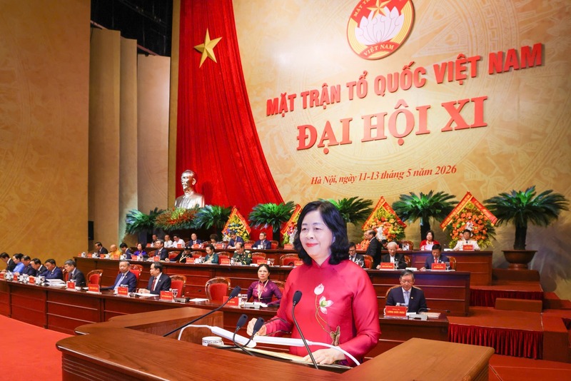 Bà Bùi Thị Minh Hoài, Ủy viên Bộ chính trị, Bí thư Trung ương Đảng, Bí thư Đảng ủy Mặt trận Tổ quốc, các Đoàn thể Trung ương, Chủ tịch Ủy ban Trung ương Mặt trận Tổ quốc Việt Nam trình bày Diễn văn khai mạc.