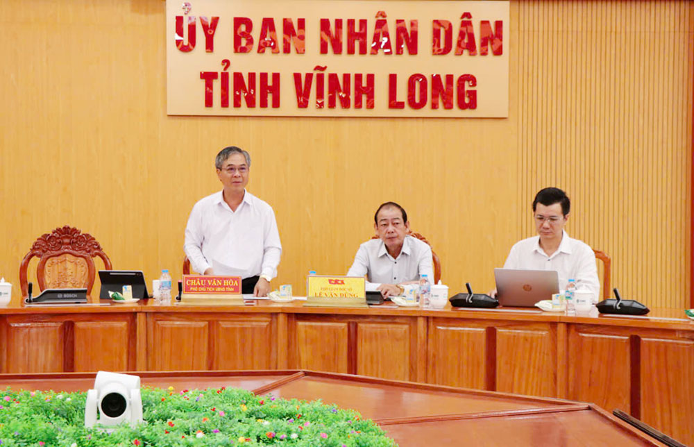 Ông Châu Văn Hòa- Tỉnh ủy viên, Phó Chủ tịch UBND tỉnh phát biểu chỉ đạo cuộc họp.