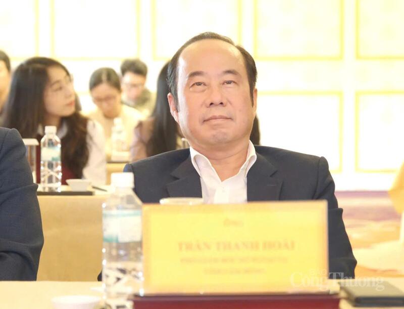 Ông Trần Thanh Hoài, Phó Giám đốc Sở Ngoại vụ tỉnh Lâm Đồng tại hội thảo. Ảnh: Lê Sơn