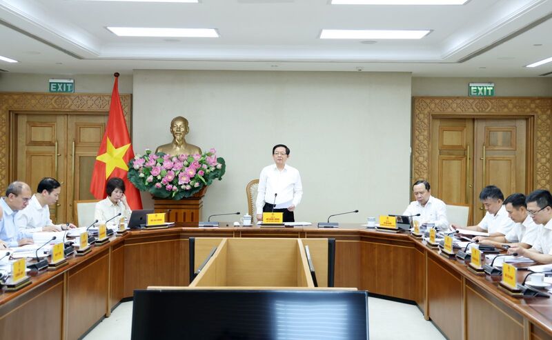 Phó Thủ tướng Hồ Quốc Dũng chủ trì cuộc họp - Ảnh: VGP/Gia Huy