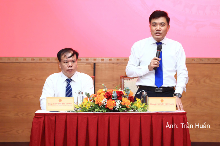 Phó Chánh Văn phòng Bộ Văn hóa, Thể thao và Du lịch Nguyễn Hữu Ngọc và Phó Tổng Giám đốc Tổng Công ty Truyền thông Đa phương tiện VTC Dương Thế Lương thông tin về chương trình.