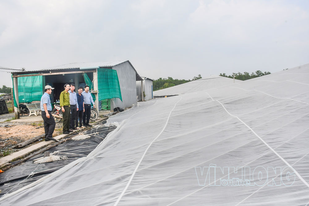 Đoàn kiểm tra của Ban Chỉ đạo thực hiện các Chương trình mục tiêu quốc gia tỉnh kiểm tra tiến độ xây dựng nông thôn mới xã Bảo Thạnh, ngày 7/10.