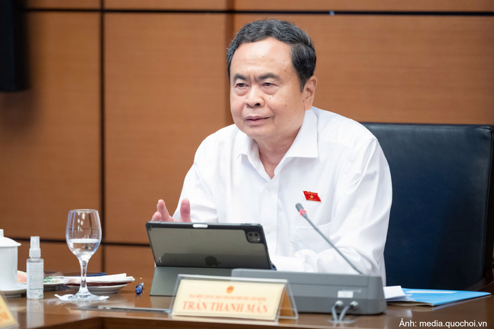 Chủ tịch Quốc hội Trần Thanh Mẫn phát biểu thảo luận tại tổ.